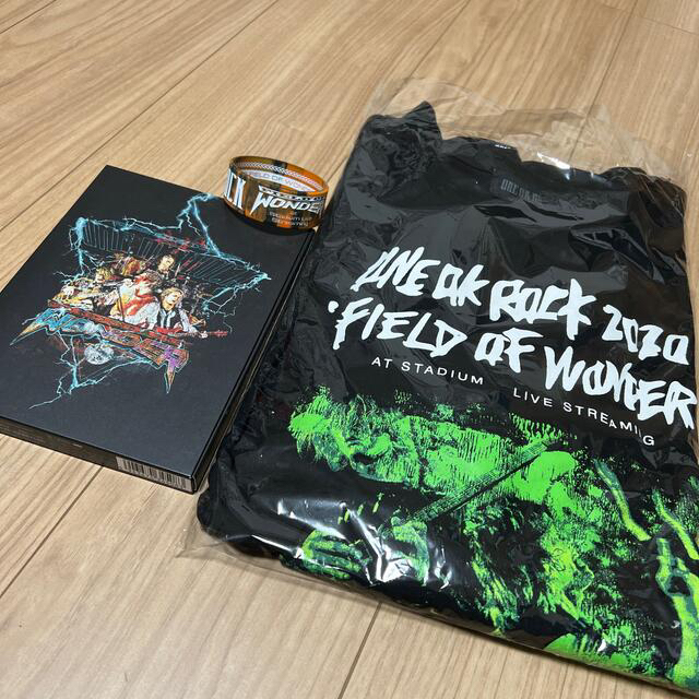 ONE OK ROCK[FIELD OF WONDER] DVDグッズセット！