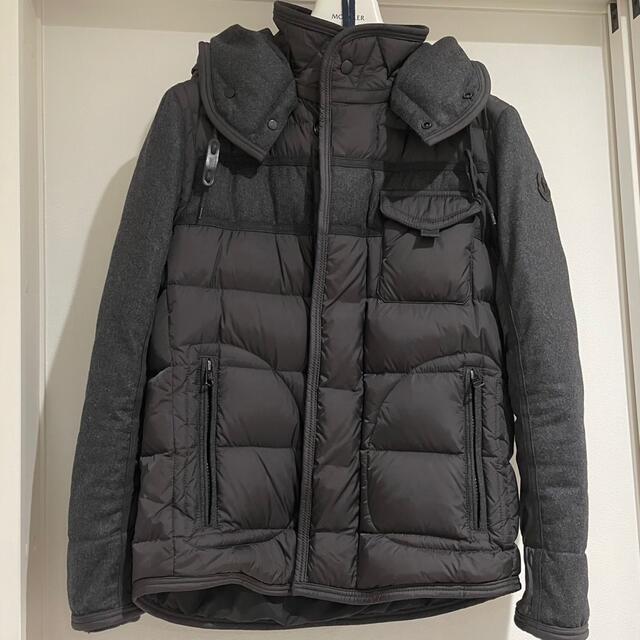 MONCLER(モンクレール)のモンクレール　Ryan ダウン　メンズ メンズのジャケット/アウター(ダウンジャケット)の商品写真