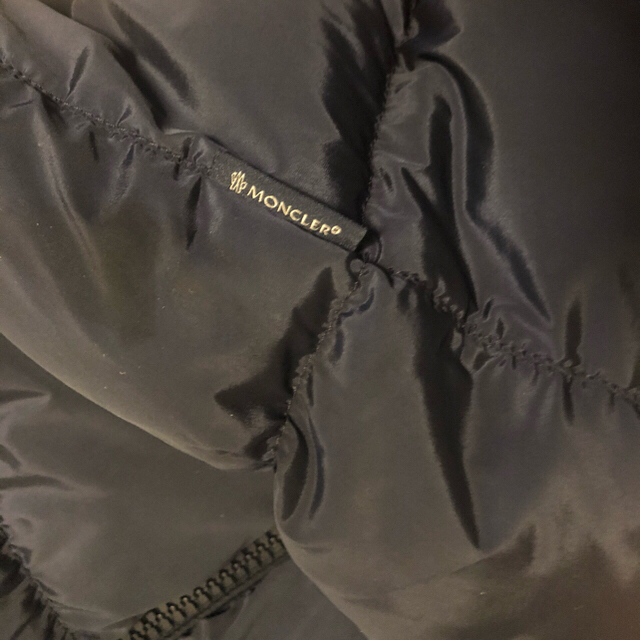 MONCLER(モンクレール)のAラインダウンコート レディースのジャケット/アウター(ダウンコート)の商品写真