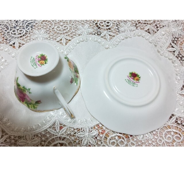 ROYAL ALBERT(ロイヤルアルバート)のドリーム様専用  カップ&ソーサー ロイヤルアルバート ROYAL ALBERT インテリア/住まい/日用品のキッチン/食器(食器)の商品写真