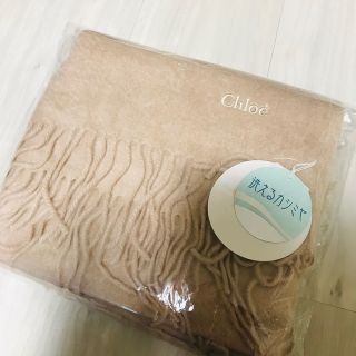 クロエ(Chloe)の新品タグ付き　クロエ　Chloe 洗えるカシミヤマフラー　ベージュ　ムーンバット(マフラー/ショール)