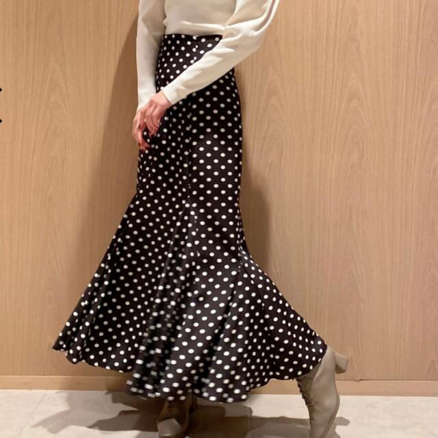 オンライン公式店 SNIDEL ハイウエストヘムボリュームスカート