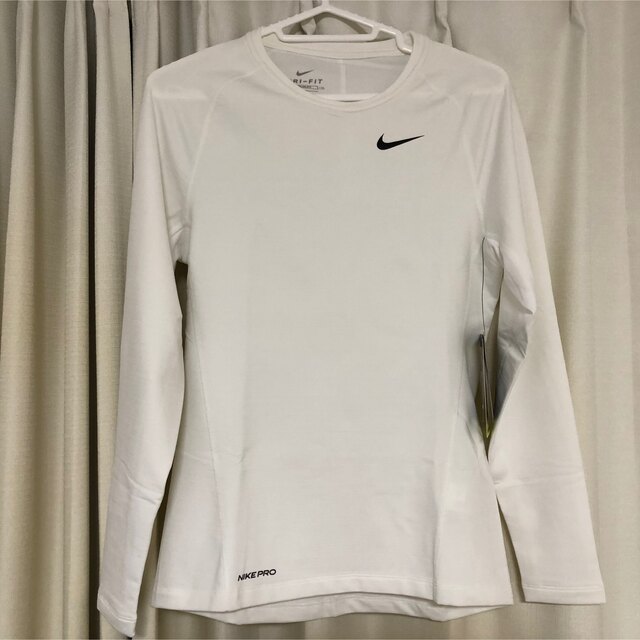 NIKE(ナイキ)のNIKE PRO THERMA FIT ストレッチインナー　S メンズのトップス(Tシャツ/カットソー(七分/長袖))の商品写真