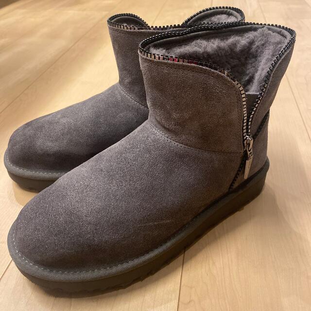 ugg ジッパー付きブーツ