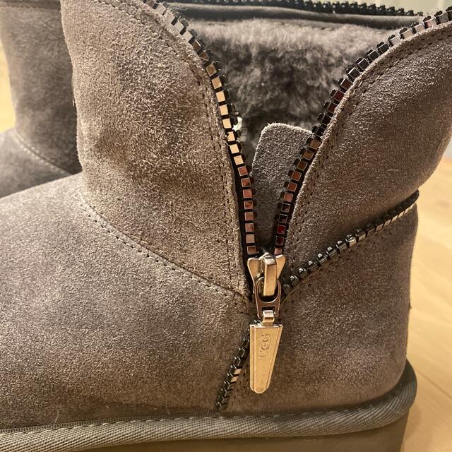 ugg ジッパー付きブーツ