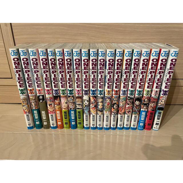 集英社(シュウエイシャ)の（送料込み）ワンピース ONE PIECE 1〜98巻 + 関連本7冊 エンタメ/ホビーの漫画(全巻セット)の商品写真