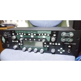 コルグ(KORG)のkemper profiling amplifier rack(ギターアンプ)