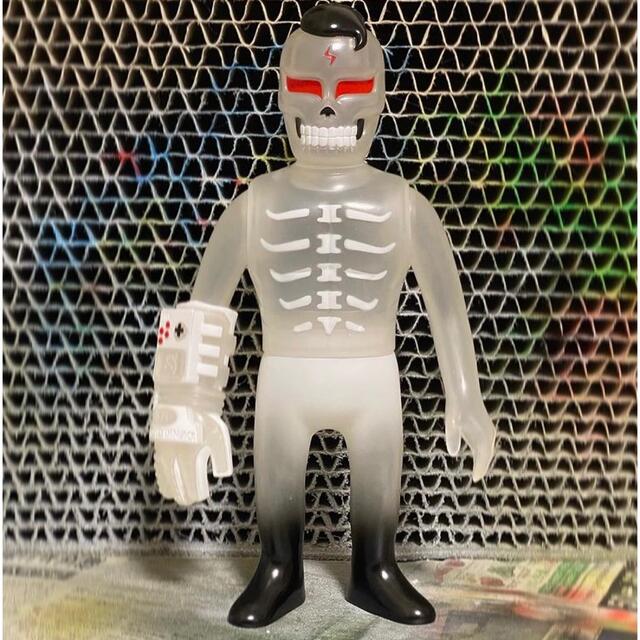 SKULL TOYS SKULLTOYS スカルトイズ GUY-2-UV ソフビ