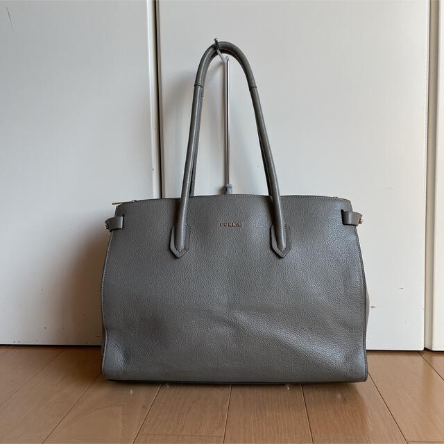 フルラ　トートバッグ　PIN M SATCHEL ピン  シュリンクレザー 黒