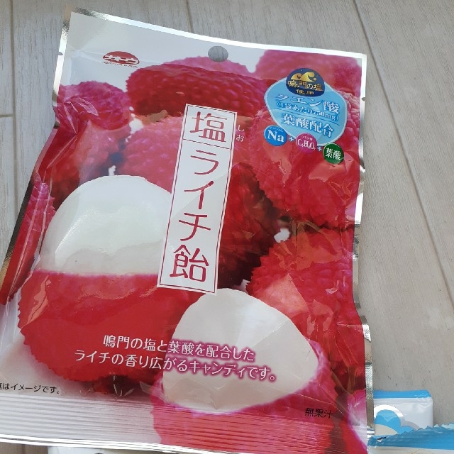 不二家ミルキー　北海道フロマージュと塩ライチ飴 食品/飲料/酒の食品(菓子/デザート)の商品写真