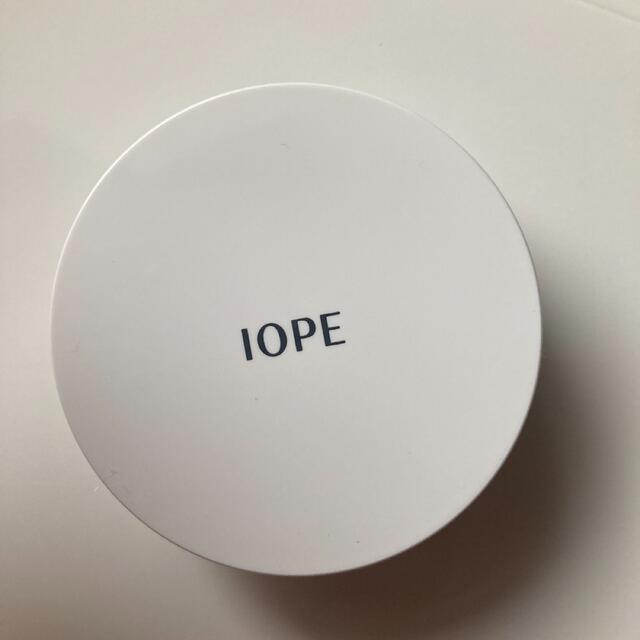 IOPE(アイオペ)のIOPE   エアクッションカバー　ミディアムベージュ コスメ/美容のベースメイク/化粧品(ファンデーション)の商品写真