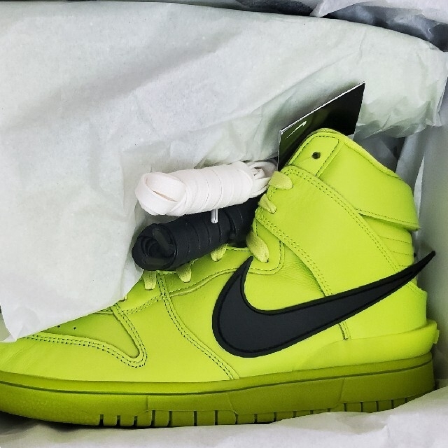 NIKE(ナイキ)のAMBUSH NIKE DUNK HIGH FLASH LIME メンズの靴/シューズ(スニーカー)の商品写真