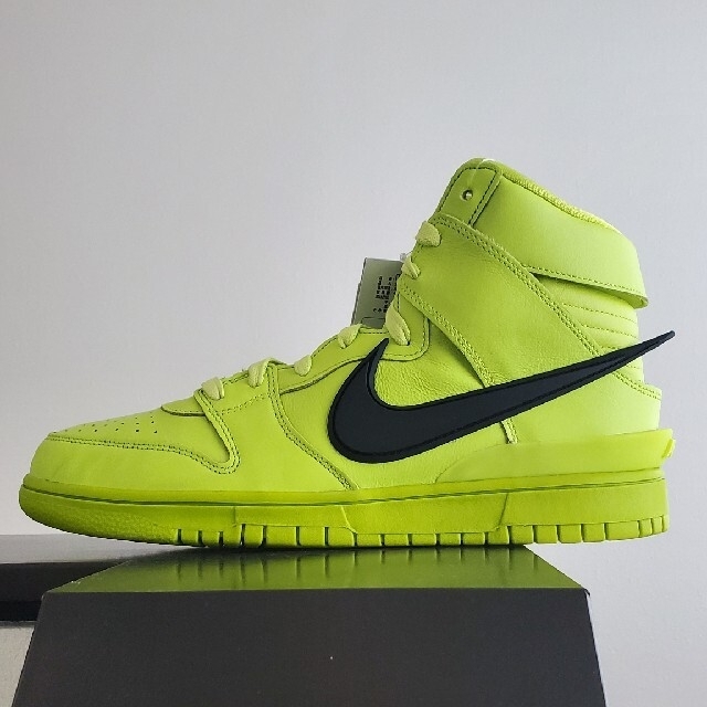 NIKE(ナイキ)のAMBUSH NIKE DUNK HIGH FLASH LIME メンズの靴/シューズ(スニーカー)の商品写真