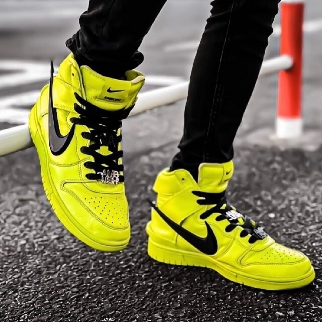 NIKE(ナイキ)のAMBUSH NIKE DUNK HIGH FLASH LIME メンズの靴/シューズ(スニーカー)の商品写真