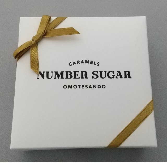 NUMBER SUGAR 12個入ボックス 【レッド】 食品/飲料/酒の食品(菓子/デザート)の商品写真