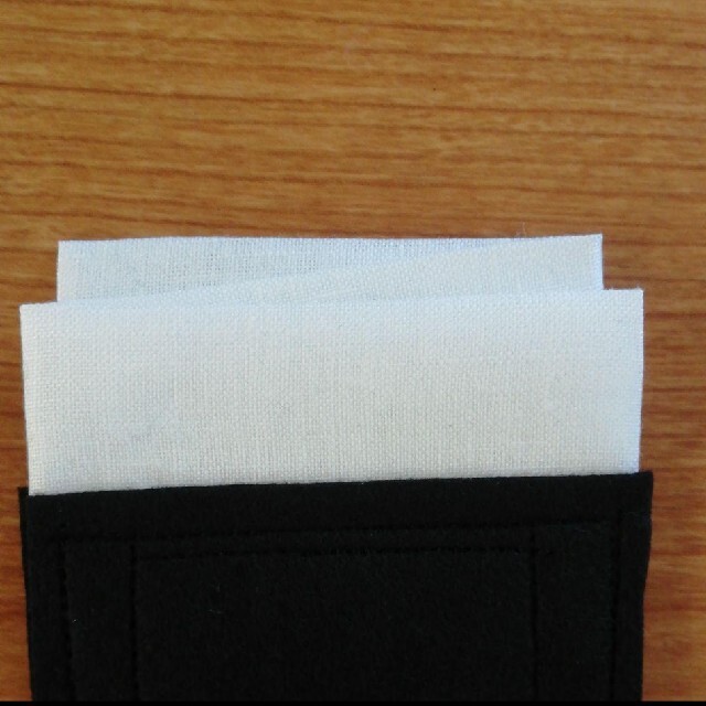 メンズポケットチーフ　スーツ屋直販　　三段重ね　6枚セット メンズのファッション小物(ハンカチ/ポケットチーフ)の商品写真