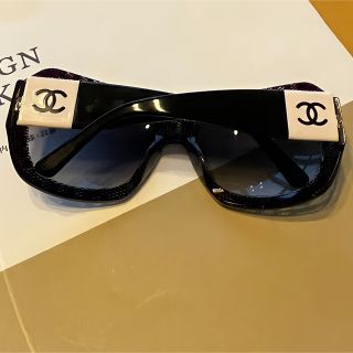 CHANEL(イエロー/黄色系)のフリマアイテム一覧 CHANEL(イエロー/黄色系)のフリマアイテム一覧