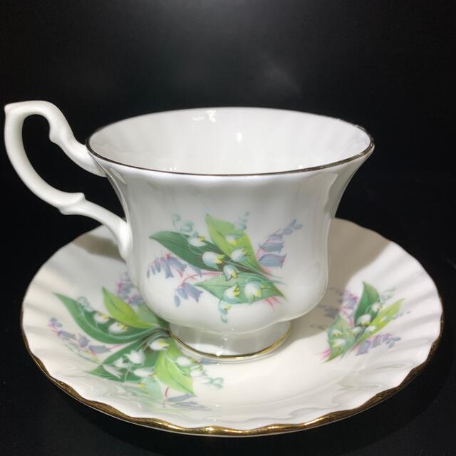 ROYAL ALBERT(ロイヤルアルバート)のROYALALBERT ロイヤルアルバート サマータイム カップ&ソーサー A  インテリア/住まい/日用品のキッチン/食器(グラス/カップ)の商品写真