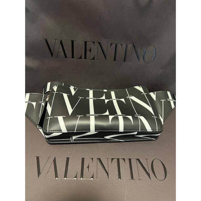 ボディーバッグ⭐︎VALENTINO ボディバッグ 新品未使用⭐︎