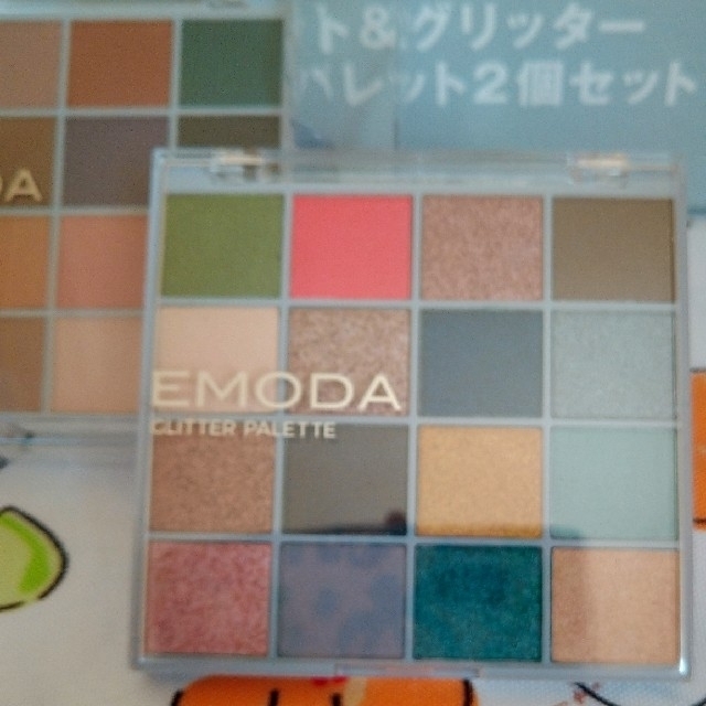 EMODA(エモダ)のJELLY　EMODA×JELLYマット&グリッター コスメ/美容のベースメイク/化粧品(アイシャドウ)の商品写真