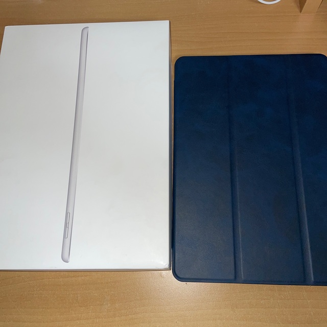 ほぼ新品　iPad 第七世代MW6C2JA