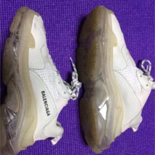 バレンシアガ(Balenciaga)のBALENCIAGA triple s バレンシアガ　トリプルエス(スニーカー)