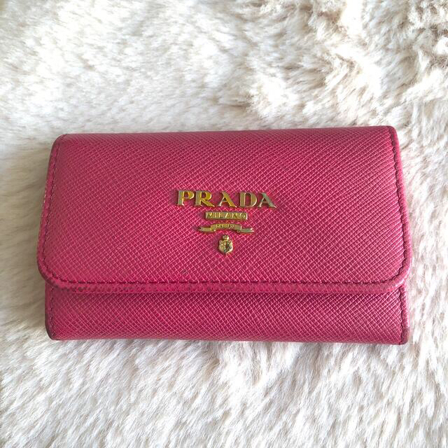 PRADA(プラダ)のPRADA プラダ　キーケース　レディース　コーラルピンク レディースのファッション小物(キーケース)の商品写真