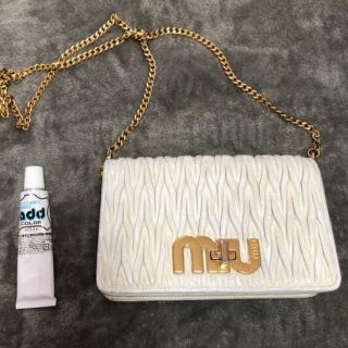 ミュウミュウ(miumiu)のミュウミュウ ショルダーバッグ(ショルダーバッグ)