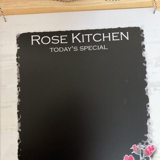 ブリキのキッチンボード 黒板 カントリー雑貨 ローズ 薔薇 メッセージボードの通販 by ミケ's shop｜ラクマ