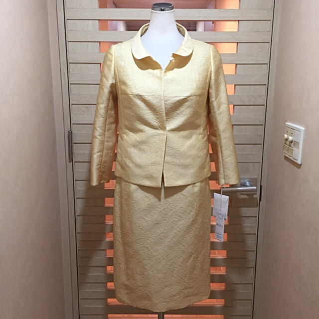 ハナエモリ(HAMAE MORI ALMA EN ROSE)春用スーツ 新品