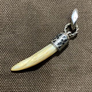 30%割引大特価!! Patrick Cox ネックレス ユリとクロス 925刻印