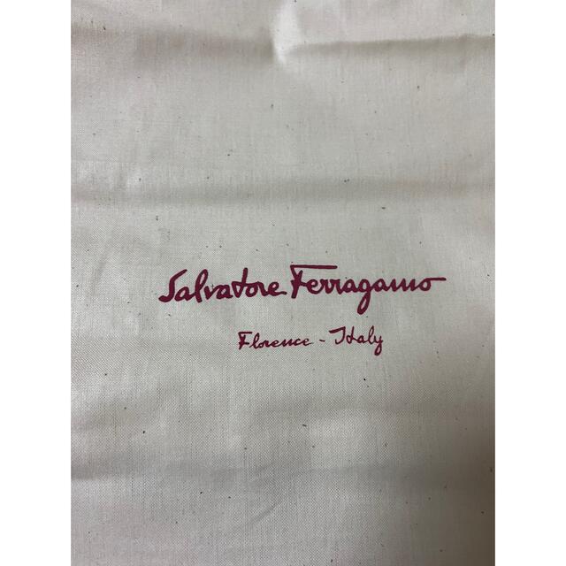 Salvatore Ferragamo(サルヴァトーレフェラガモ)の【美品】フェラガモ シューズ 靴 袋 巾着 保存袋 1セット(2枚) レディースのバッグ(ショップ袋)の商品写真