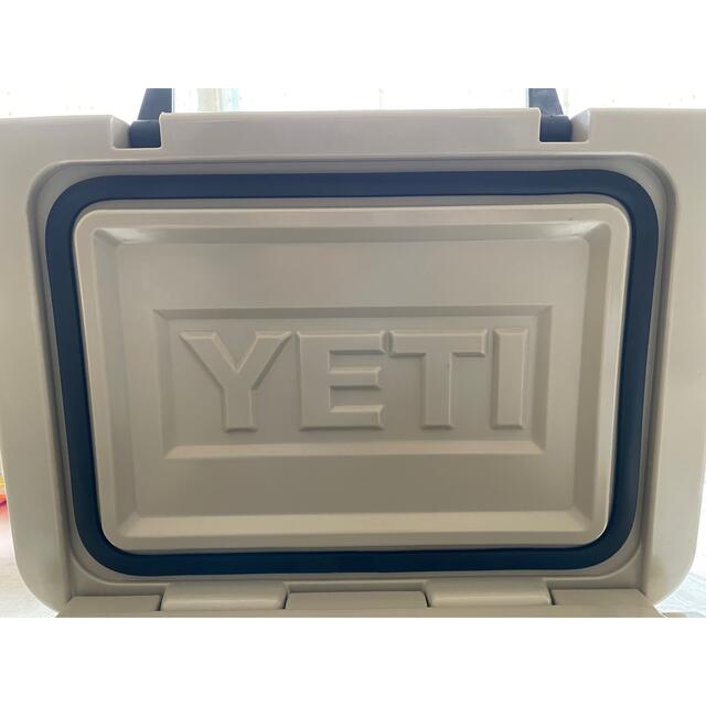 Snow Peak(スノーピーク)の【nawatoshi様】専用　YETI ROADIE20 A&F ローディ20  スポーツ/アウトドアのアウトドア(その他)の商品写真