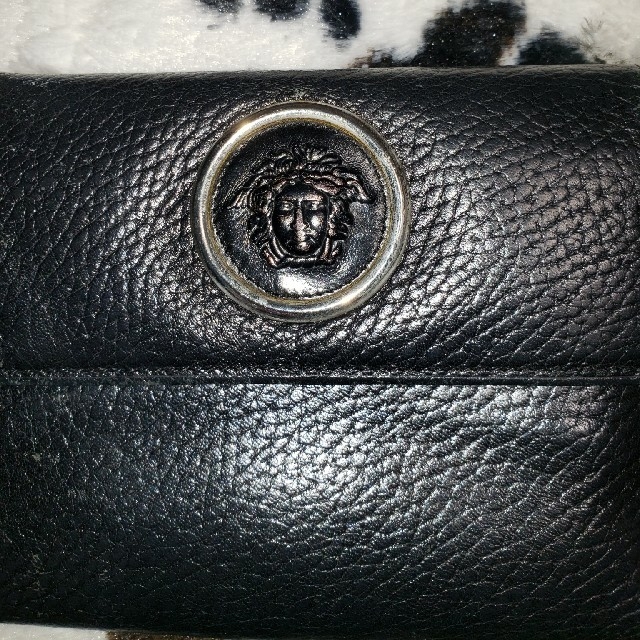 VERSACE(ヴェルサーチ)のヴェルサーチ　VERSACE　折財布　黒革 メンズのファッション小物(折り財布)の商品写真