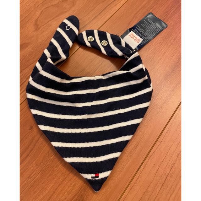 TOMMY HILFIGER(トミーヒルフィガー)のトミーヒルフィガー　トミー　TOMMY スタイ　80cm  キッズ/ベビー/マタニティのこども用ファッション小物(ベビースタイ/よだれかけ)の商品写真