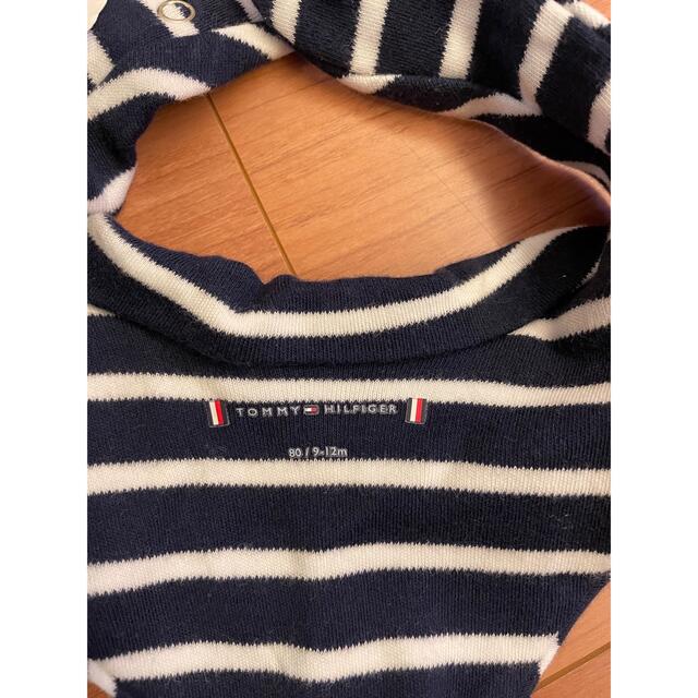 TOMMY HILFIGER(トミーヒルフィガー)のトミーヒルフィガー　トミー　TOMMY スタイ　80cm  キッズ/ベビー/マタニティのこども用ファッション小物(ベビースタイ/よだれかけ)の商品写真