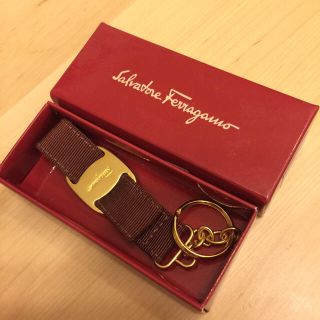 サルヴァトーレフェラガモ(Salvatore Ferragamo)の未使用 フェラガモ キーホルダー 箱付き(キーホルダー)