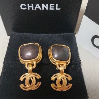 シャネル(CHANEL)の美品！シャネル イヤリング ぶら下がりゴールド スイング ヴィンテージ ピアス(イヤリング)