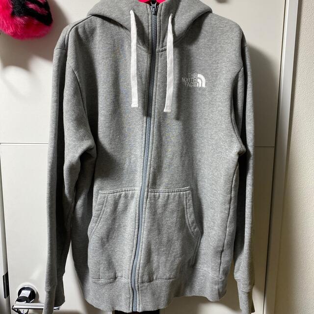 THE NORTH FACE(ザノースフェイス)のノースフェイス　Ⓜ️ パーカー　グレー メンズのトップス(パーカー)の商品写真