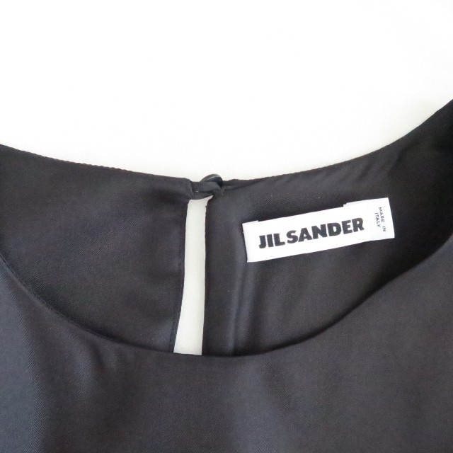 Jil Sander(ジルサンダー)の未使用【ジルサンダー】ブラック　ワンピース レディースのワンピース(ひざ丈ワンピース)の商品写真