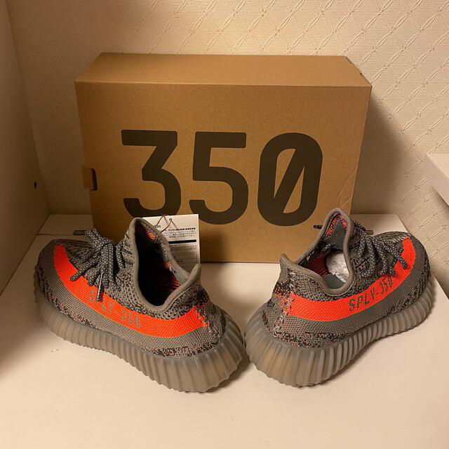 adidas(アディダス)のadidas yeezy boost 350v2 Beluga  未使用　23㎝ レディースの靴/シューズ(スニーカー)の商品写真