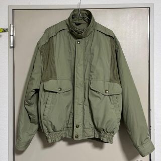 アルファインダストリーズ(ALPHA INDUSTRIES)の古着　ヴィンテージミリタリージャケット　カーキ　pont club(ミリタリージャケット)