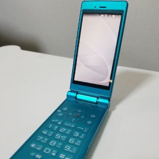 エヌティティドコモ(NTTdocomo)のドコモ docomo AQUOS ケータイSH-06G(携帯電話本体)