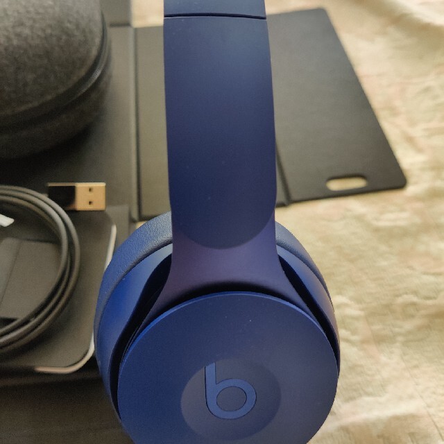 Beats by Dr Dre(ビーツバイドクタードレ)のBeats solo pro ブルー 専用出品 スマホ/家電/カメラのオーディオ機器(ヘッドフォン/イヤフォン)の商品写真