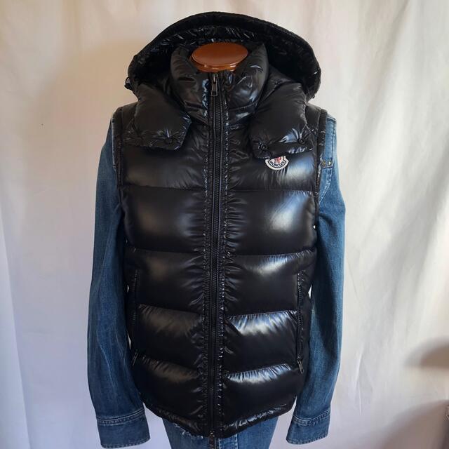 MONCLER(モンクレール)の美品 モンクレール  ダウンベスト LACET GILET ラセット ジレ メンズのジャケット/アウター(ダウンベスト)の商品写真