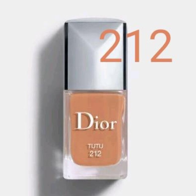 Dior(ディオール)のDior　ネイル　212 コスメ/美容のネイル(マニキュア)の商品写真