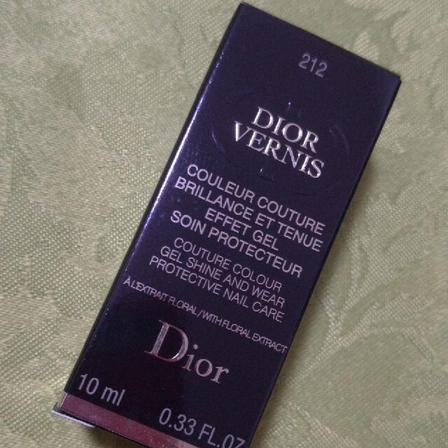 Dior(ディオール)のDior　ネイル　212 コスメ/美容のネイル(マニキュア)の商品写真