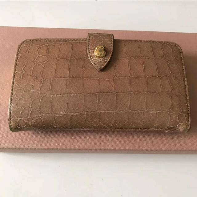 miumiu ミュウミュウ 二つ折り財布 がま口財布 紗栄子使用モデル