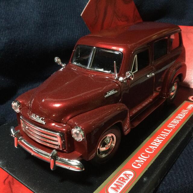 GMC CARRYALL SUBURBAN(1950) 1/18 MIRA