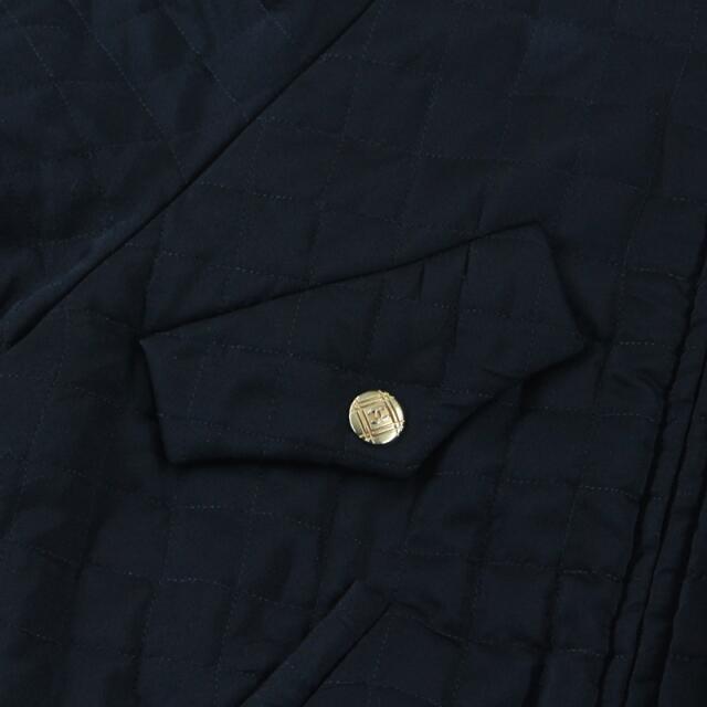 CHANEL(シャネル)のシャネル CHANEL ココボタン 中綿 ジャケット ジャケット レディースのジャケット/アウター(ノーカラージャケット)の商品写真